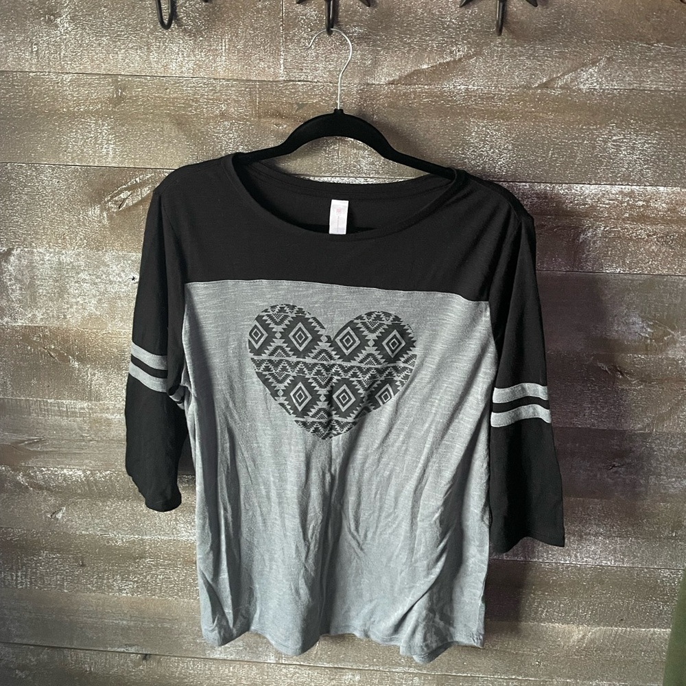 Black and Gray Heart Patterned Top